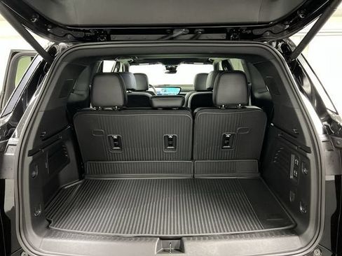 Certified 2025 Buick Enclave Avenir w/ Super Cruise Package FWD image 27