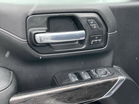 Used 2020 Chevrolet Silverado 2500 LTZ w/ LTZ Premium Package image 13