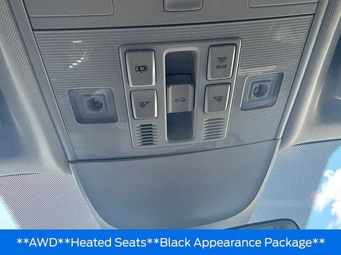 Used 2023 Volkswagen Taos SE AWD/4WD image 17