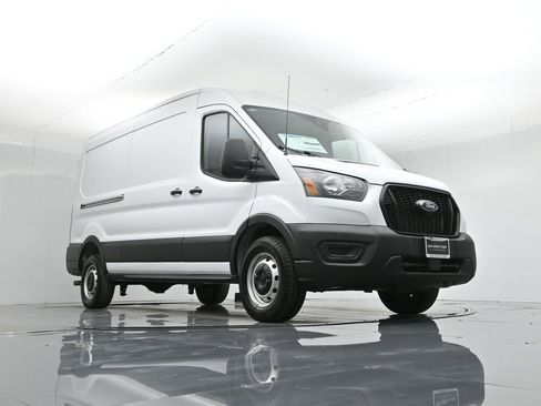 New 2025 Ford Transit 250 148 Medium Roof image 40