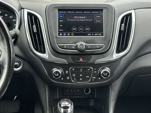 Used 2021 Chevrolet Equinox LT FWD image 25