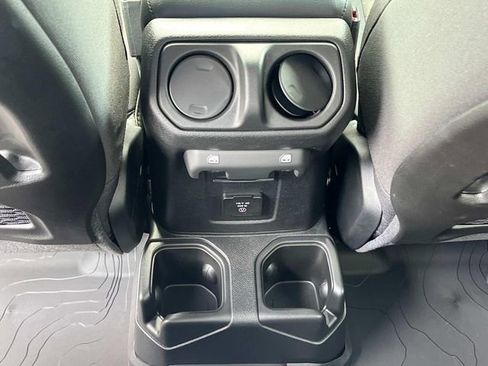 New 2025 Jeep Gladiator Mojave w/ Convenience Group image 17