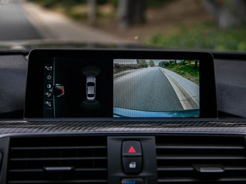 Used 2017 BMW M3 RWD image 32