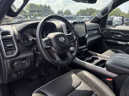 Used 2024 RAM 1500 Laramie AWD/4WD image 33