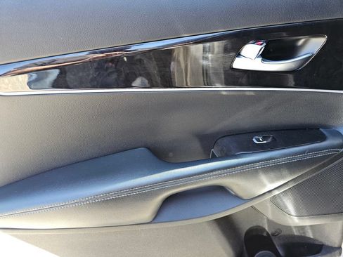 Used 2017 Kia Sorento FWD image 20