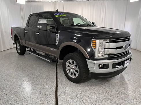 Used 2019 Ford F350 Lariat w/ Lariat Ultimate Package AWD/4WD image 13