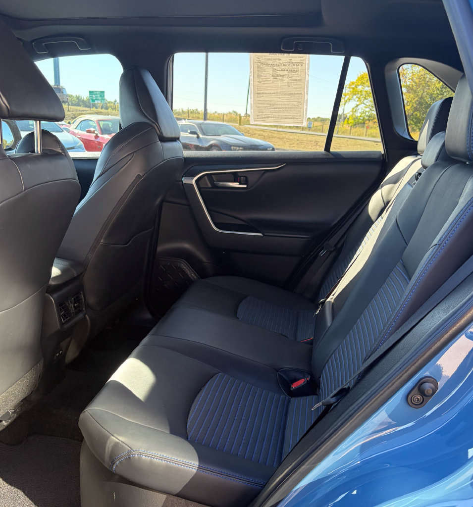 Used 2022 Toyota RAV4 XSE AWD/4WD image 18