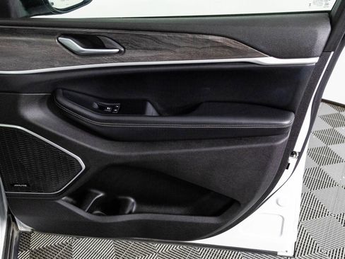 Used 2024 Jeep Grand Cherokee Limited 4xe image 43