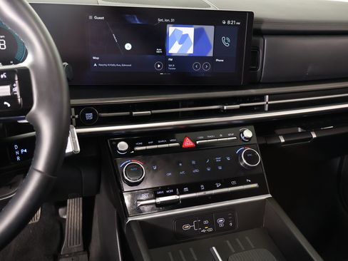 Used 2025 Hyundai Santa Fe XRT image 5