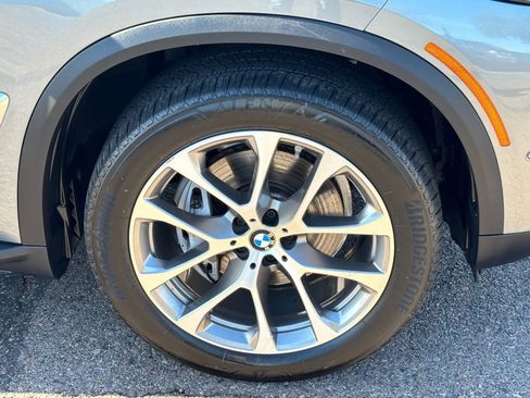 Used 2024 BMW X5 sDrive40i image 9