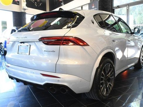Used 2023 Maserati Grecale Modena AWD/4WD image 15