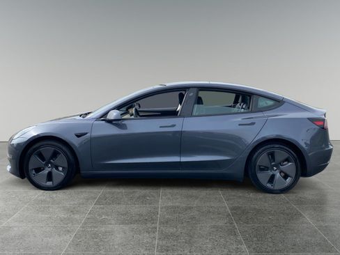 Used 2023 Tesla Model 3 Standard Range RWD image 2