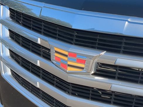 Used 2019 Cadillac Escalade Luxury image 12