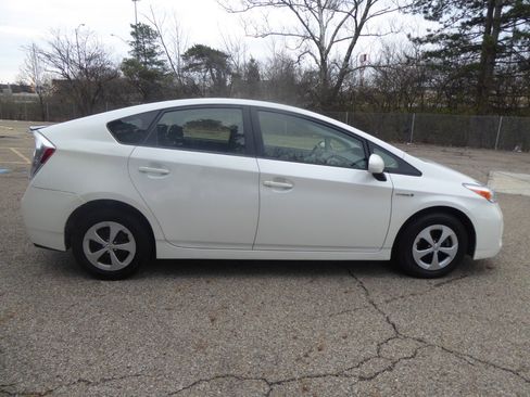 Used 2012 Toyota Prius Two image 6