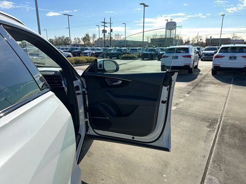 New 2026 Audi Q8 Premium Plus image 28