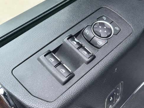 Used 2019 Ford F150 Lariat AWD/4WD image 16