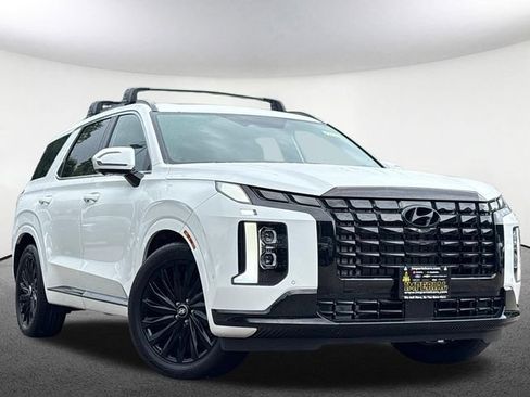 Used 2024 Hyundai Palisade Calligraphy AWD/4WD image 2
