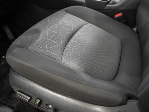 Used 2025 Toyota RAV4 XLE image 30