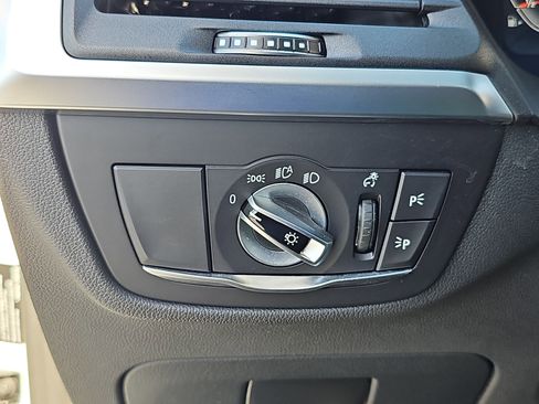 Used 2025 BMW X4 xDrive30i w/ Premium Package image 26