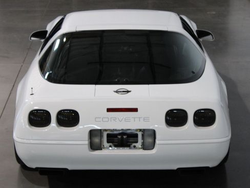 Used 1992 Chevrolet Corvette Coupe RWD image 22