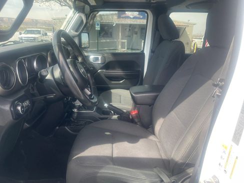 Used 2018 Jeep Wrangler Unlimited Sport S AWD/4WD image 18
