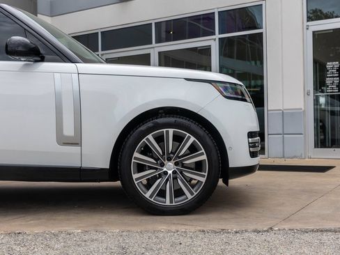 Used 2025 Land Rover Range Rover Long Wheelbase Autobiography AWD/4WD image 6