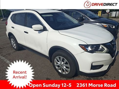 Used 2017 Nissan Rogue S AWD/4WD image 1