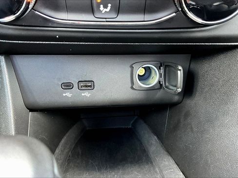 Used 2025 Buick Encore GX Preferred image 31