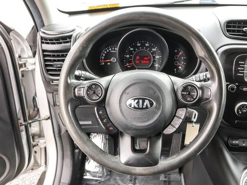 Used 2017 Kia Soul image 16