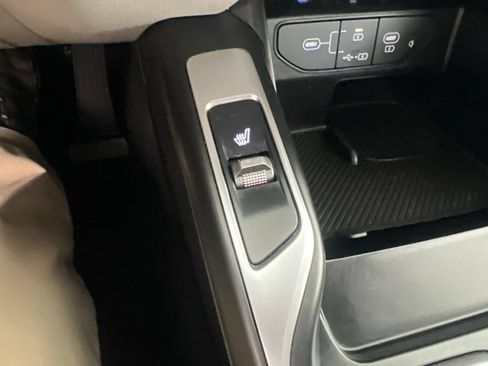 Certified 2024 Kia Sorento S w/ Panoramic Sunroof Package FWD image 55