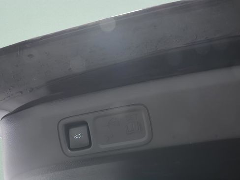 Used 2024 Ford Expedition Limited image 30