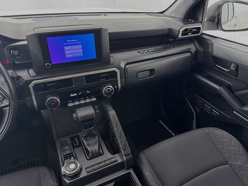 Certified 2025 Toyota Tacoma SR image 21