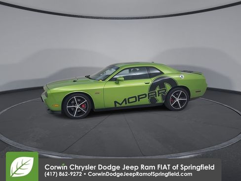 Used 2011 Dodge Challenger SRT8 w/ Green w/Envy Group image 8