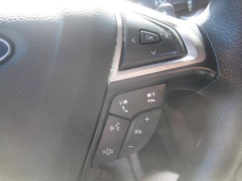 Used 2019 Ford Fusion SE image 24