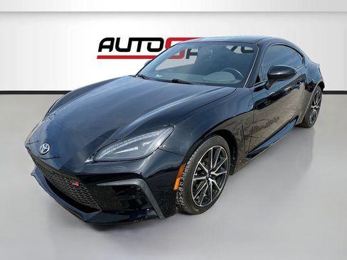 Used 2023 Toyota GR86 Base image 3