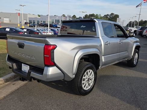Used 2024 Toyota Tacoma SR5 image 13