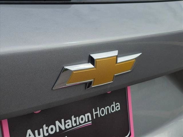 Used 2025 Chevrolet Trax LT FWD image 30