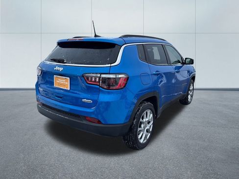Certified 2022 Jeep Compass Latitude image 6