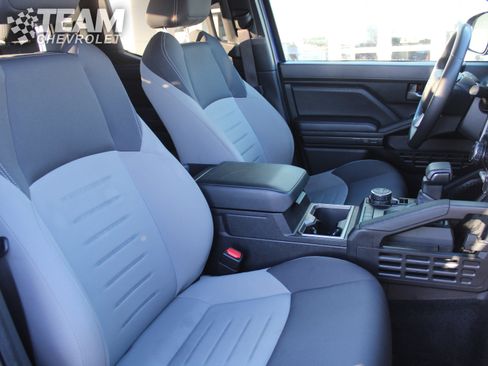 Used 2024 Toyota Tacoma TRD Off-Road image 28