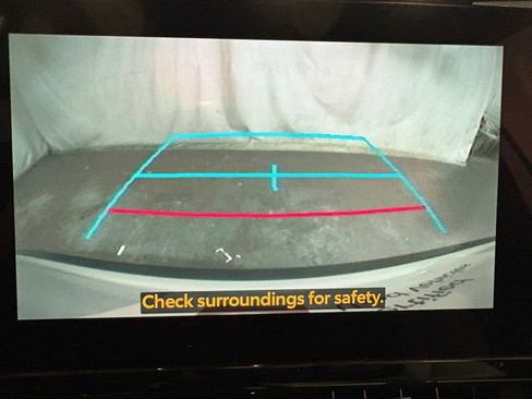 Used 2024 Toyota Corolla Cross L image 10