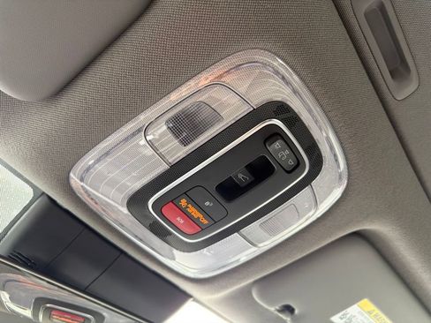 Certified 2025 Hyundai Elantra SEL FWD image 28