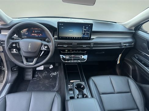 New 2026 Lincoln Corsair Premiere image 11