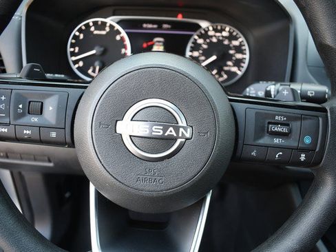 Used 2023 Nissan Rogue SV AWD/4WD image 30