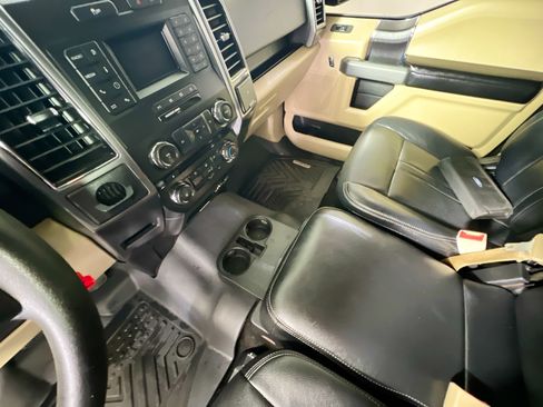 Used 2018 Ford F150 XLT image 24