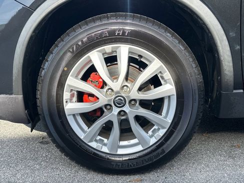 Used 2020 Nissan Rogue SV image 38