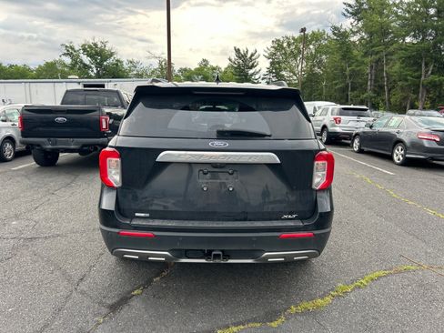 Used 2020 Ford Explorer XLT w/ Equipment Group 202A AWD/4WD image 6