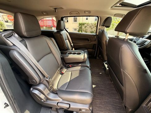 Used 2023 Honda Odyssey EX-L image 22