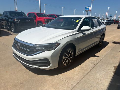 Used 2024 Volkswagen Jetta S FWD image 2