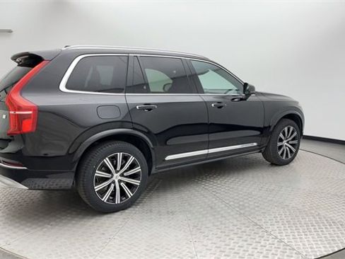 Certified 2022 Volvo XC90 T8 Inscription image 2
