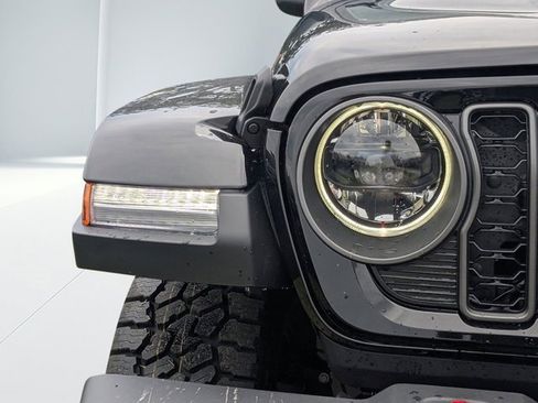 New 2025 Jeep Gladiator Rubicon image 8